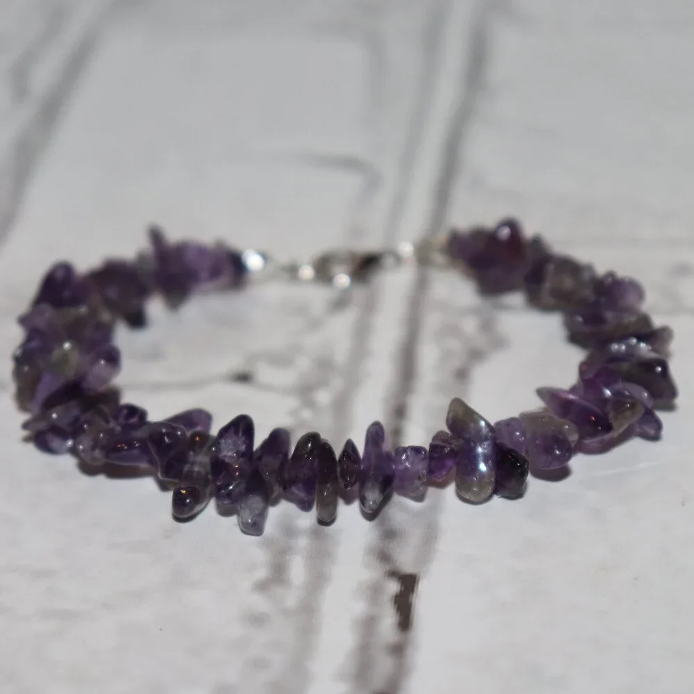 NWOT Amethyst beaded natural stone bracelet 7.5